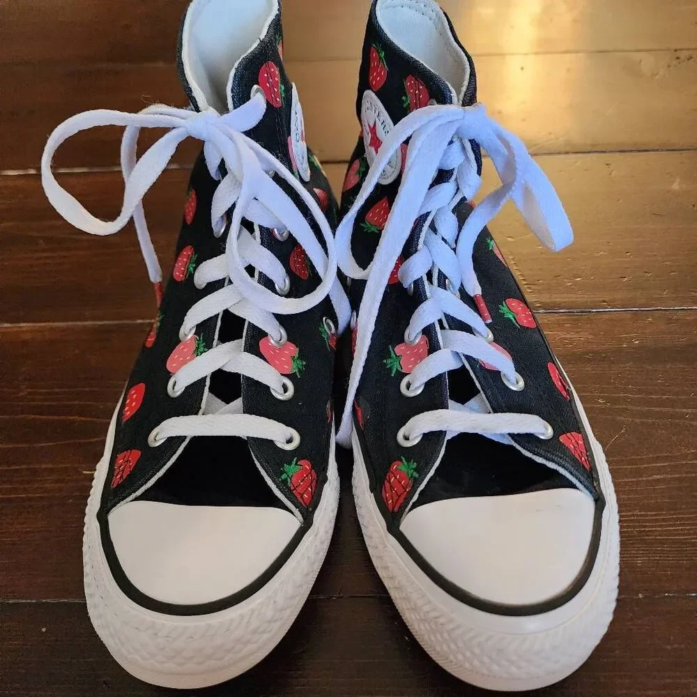 Chuck Taylor Converse All Star Hi Tops Black with Strawberries Size 5
